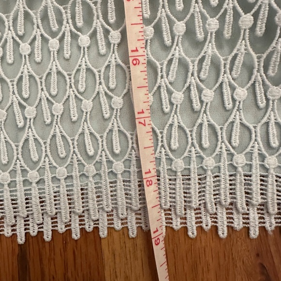 ✨ Club Monaco Lace Overlay Puff Sleeve Blouse - Size XS ✨ - Picture 10 of 11